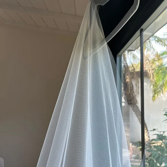 Tania Marias Audrey Minimalist Chapel Wedding Veil - Picture 9 of 15